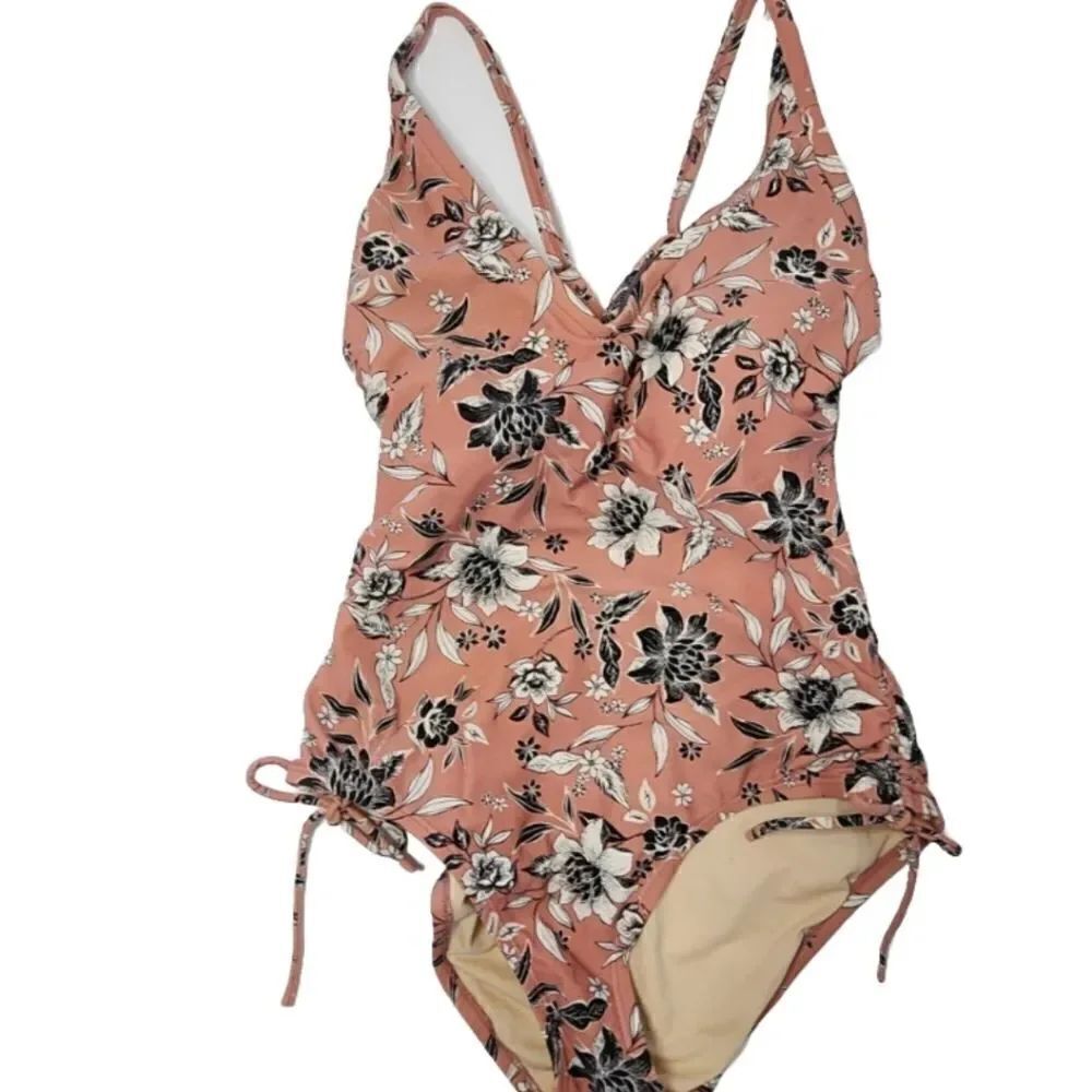 Kona Sol swimsuit One Piece Women's Size Medium